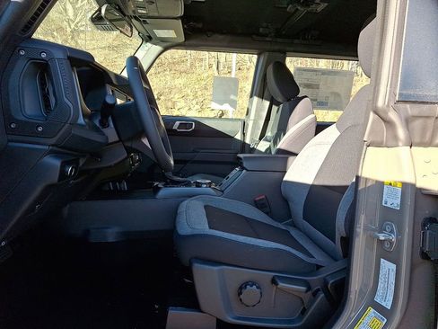 New 2025 Ford Bronco 4-Door w/ Sasquatch Package AWD/4WD image 6