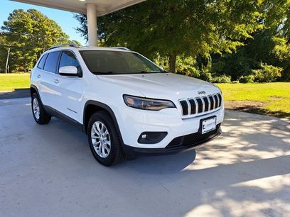 Used 2019 Jeep Cherokee Latitude w/ Popular Appearance Group