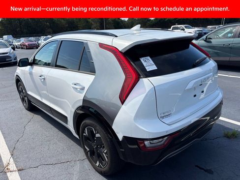 Certified 2023 Kia Niro Wave FWD image 7