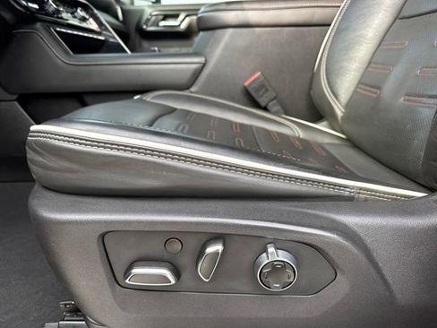 Used 2024 GMC Sierra 2500 AT4X image 12