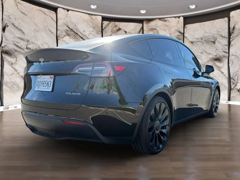 Used 2022 Tesla Model Y Performance AWD/4WD image 6