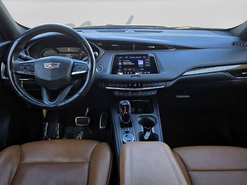 Used 2023 Cadillac XT4 Sport FWD image 9