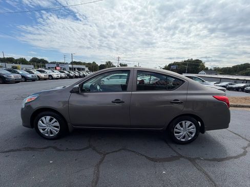Used 2017 Nissan Versa S Plus FWD image 4