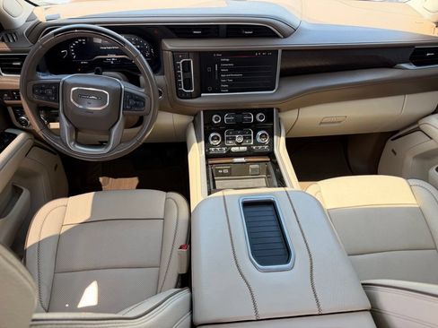 Used 2023 GMC Yukon Denali w/ Denali Reserve Package AWD/4WD image 24