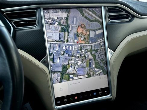 Used 2017 Tesla Model S 75D image 40