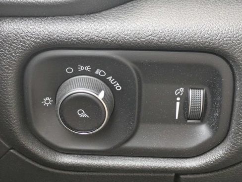 Used 2024 RAM 1500 Tradesman AWD/4WD image 23