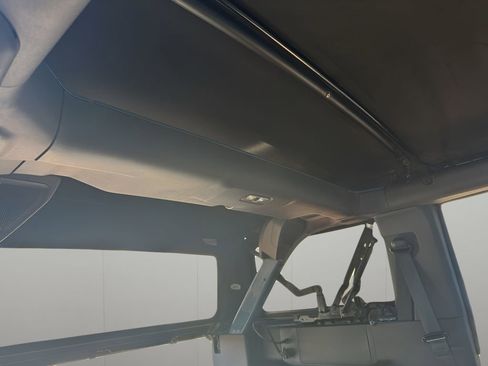 Used 2023 Ford Bronco Badlands image 36