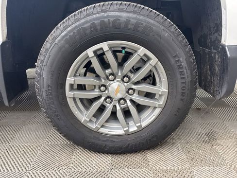 Used 2025 Chevrolet Colorado LT w/ Advanced Trailering Package RWD image 28