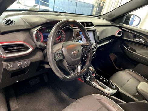 Used 2023 Chevrolet TrailBlazer RS w/ Technology Package FWD image 8