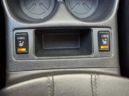Used 2020 Nissan Rogue SV FWD image 27