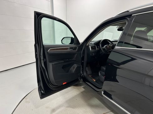 Used 2018 Volkswagen Atlas SEL Premium AWD/4WD image 25