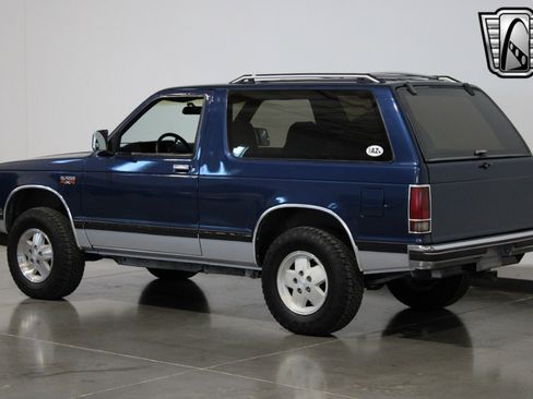 Used 1988 Chevrolet S10 Pickup 4WD image 18