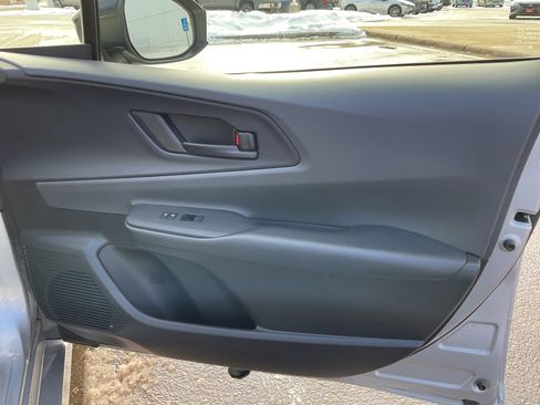 Used 2024 Toyota Prius LE image 11