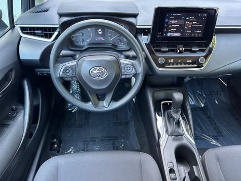 Used 2025 Toyota Corolla LE FWD image 13