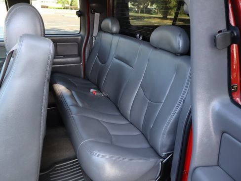 Used 2003 GMC Sierra 1500 SLT w/ SLT Preferred Equipment Group AWD/4WD image 19