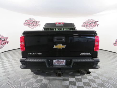 Used 2018 Chevrolet Silverado 2500 High Country image 6