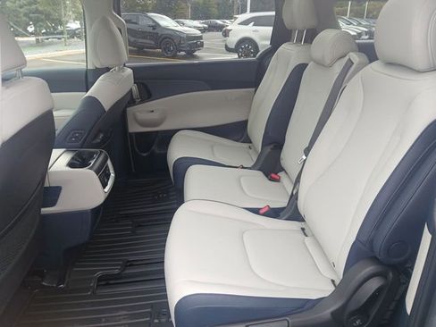 New 2026 Kia Carnival SX image 23