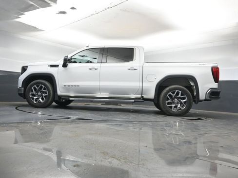 Used 2023 GMC Sierra 1500 SLE image 11
