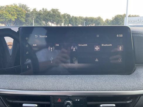 Used 2025 Nissan Kicks SV FWD image 25