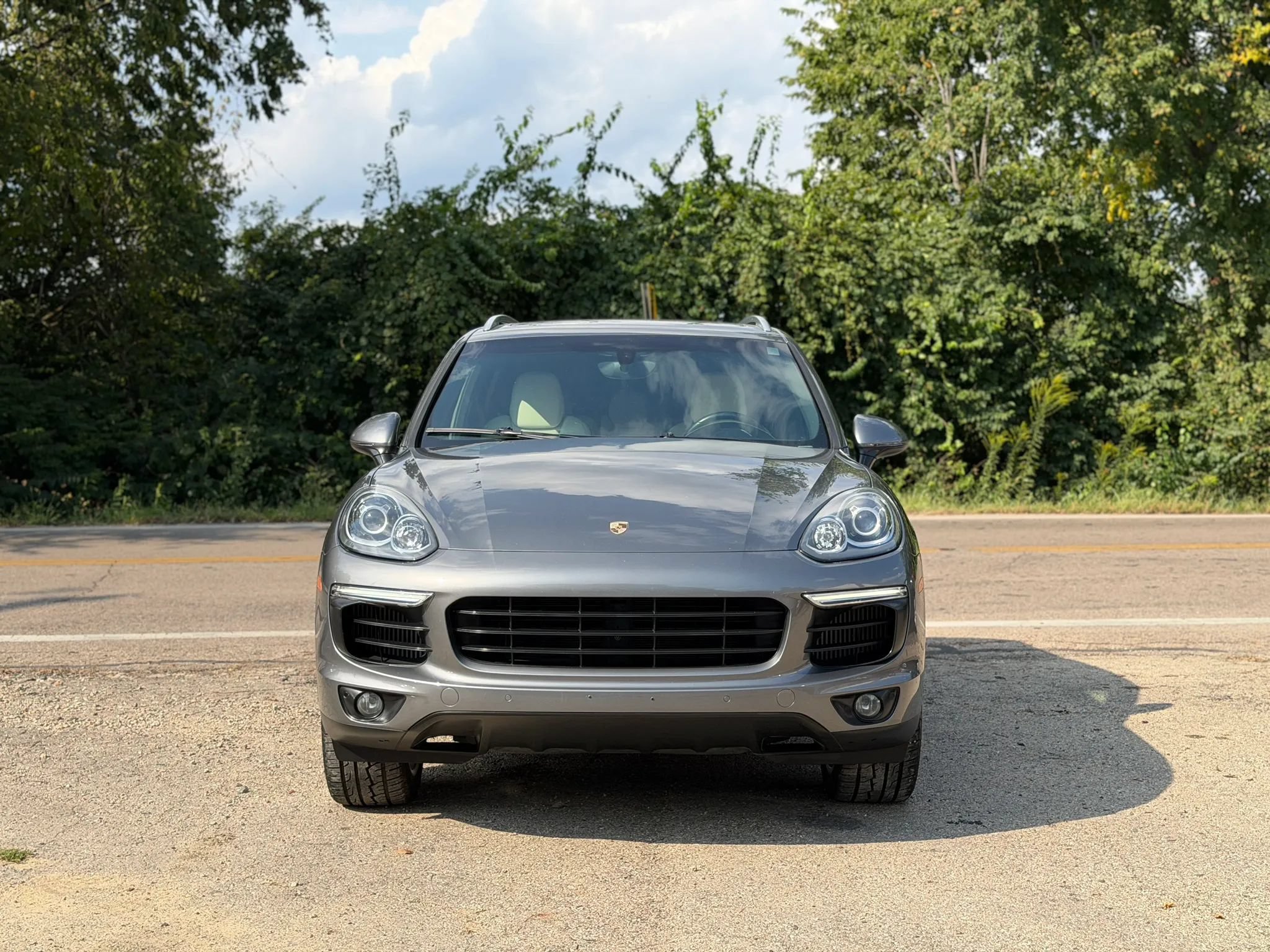 Used 2016 Porsche Cayenne S AWD/4WD image 2