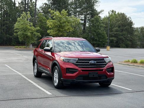 Used 2020 Ford Explorer XLT w/ Comfort Package AWD/4WD image 1