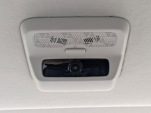 Certified 2025 Kia Carnival SX Prestige FWD image 22