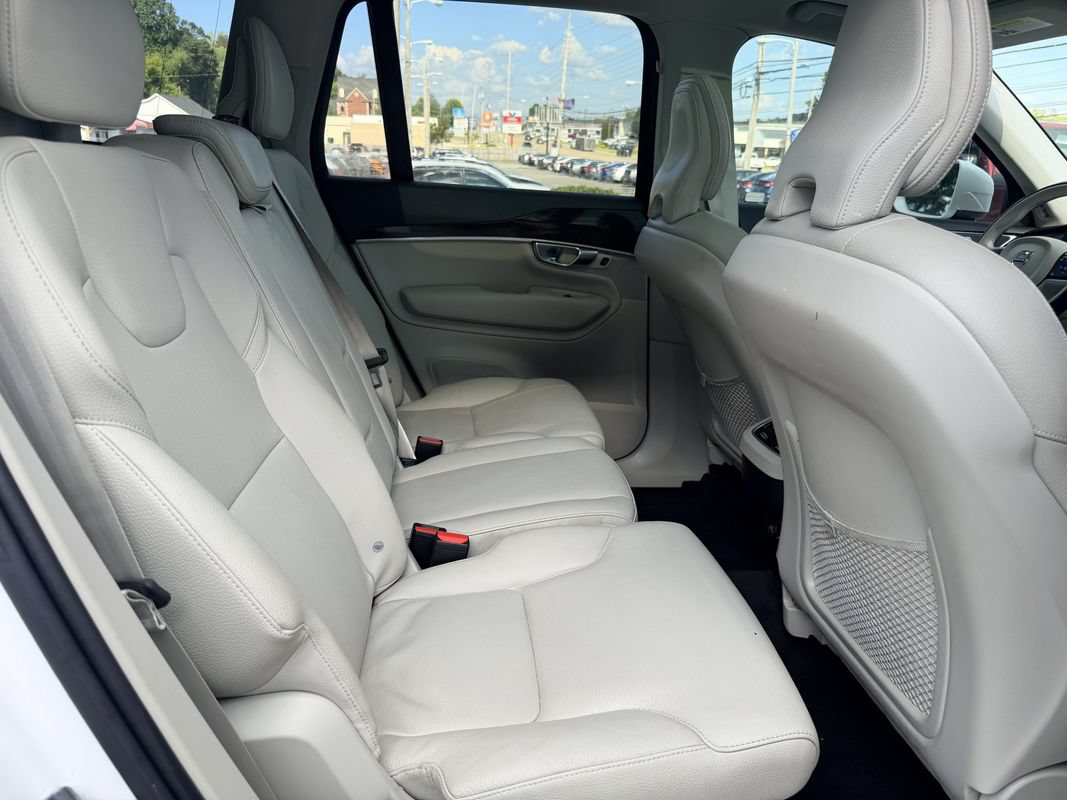 Used 2019 Volvo XC90 T5 Momentum w/ Protection Package Premier FWD image 17