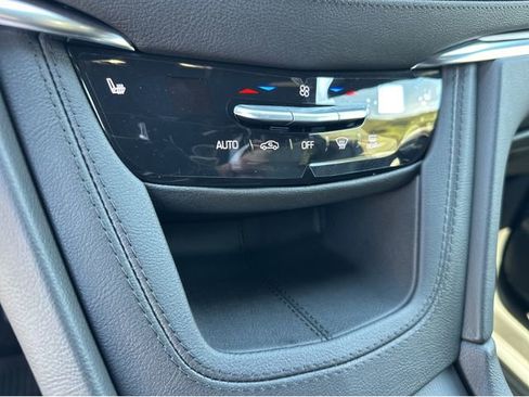 New 2025 Cadillac XT5 Luxury image 23