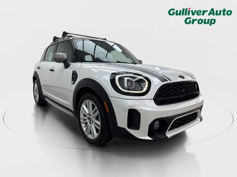 Used 2024 MINI Cooper Countryman S w/ Premium Package FWD image 13