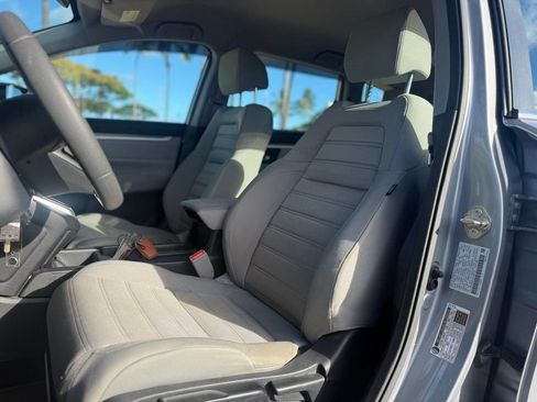 Used 2017 Honda CR-V LX image 7