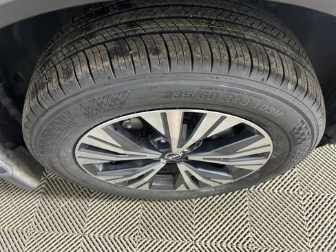 Used 2023 Nissan Rogue SV image 14