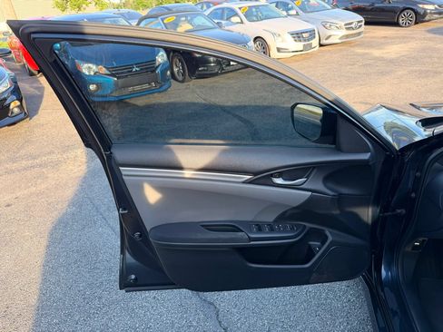 Used 2019 Honda Civic LX image 9