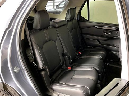 Used 2025 Honda Pilot Touring image 26