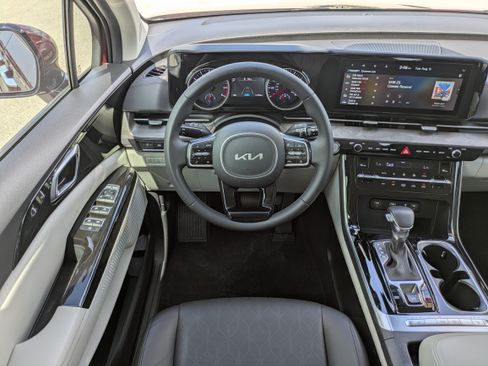 Certified 2024 Kia Carnival EX FWD image 16