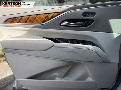 Used 2024 Cadillac Escalade Sport Platinum w/ LPO, ONYX Package image 25