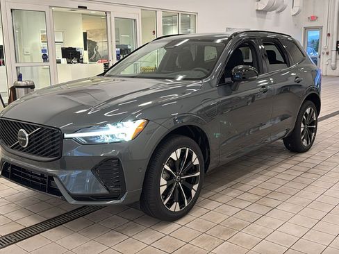 New 2026 Volvo XC60 T8 Plus w/ Climate Package AWD/4WD image 9