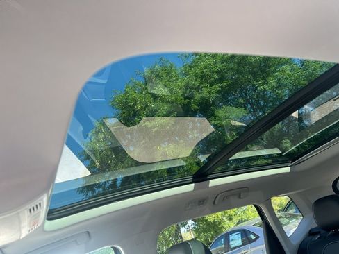 New 2025 Volkswagen Taos SE image 15