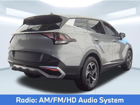 Used 2025 Kia Sportage LX FWD image 2