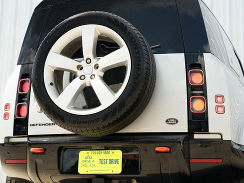 Used 2023 Land Rover Defender 110 X image 58