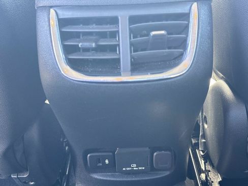 Used 2024 Chevrolet Malibu LT FWD image 16