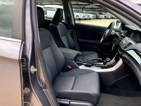Used 2016 Honda Accord LX image 9
