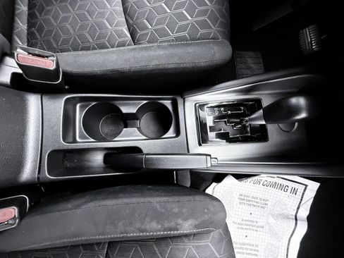 Used 2021 Mitsubishi Outlander Sport ES FWD image 14
