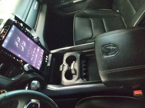 Used 2025 RAM 1500 Laramie image 24