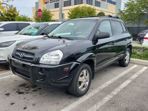 Used 2005 Hyundai Tucson GL image 3