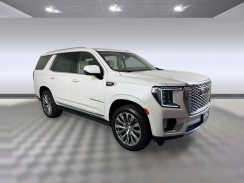Used 2021 GMC Yukon Denali w/ Denali Premium Package RWD image 7