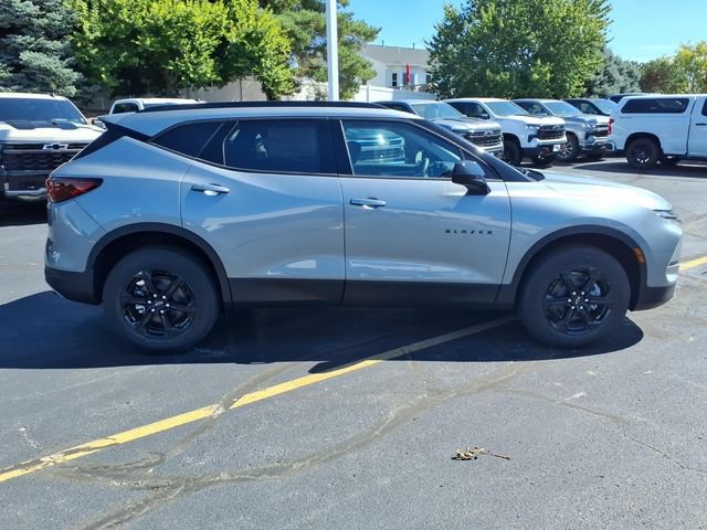 New 2026 Chevrolet Blazer LT w/ Midnight/Sport Edition AWD/4WD image 4