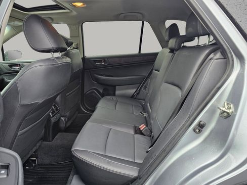 Used 2017 Subaru Outback 2.5i Limited AWD/4WD image 22