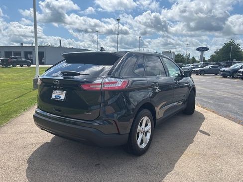 Certified 2024 Ford Edge SE image 8