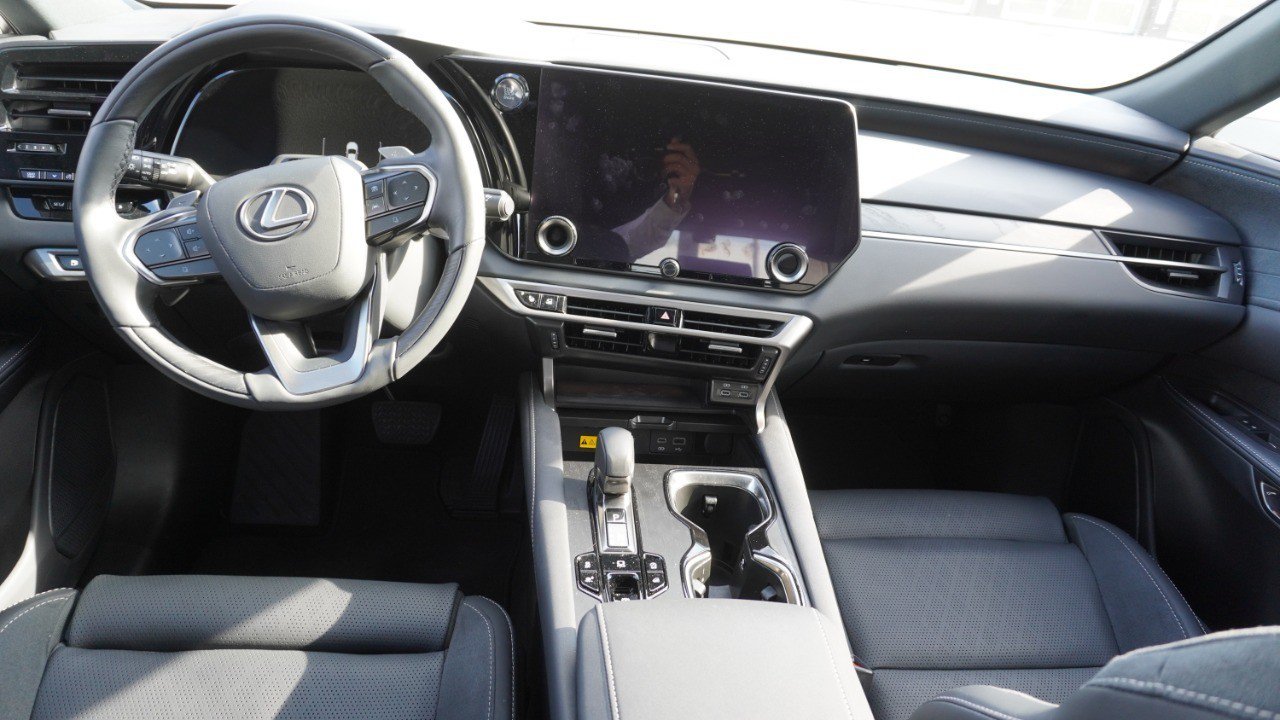 Used 2025 Lexus RX 350 AWD w/ Convenience Package image 15