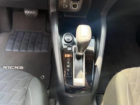 Used 2021 Nissan Kicks S FWD image 20